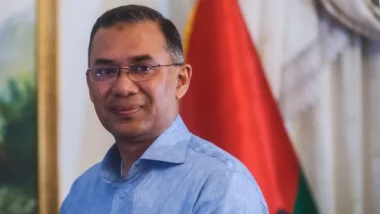 দৈনিক দিনকাল পত্রিকার ভারপ্রাপ্ত সম্পাদক ও প্রকাশকের পদ ছাড়লেন তারেক রহমান