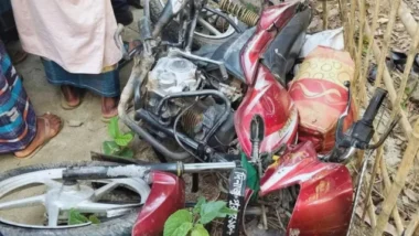 লালমনিরহাটে ট্রাকচাপায় শিশুসহ একই পরিবারের নিহত ৩