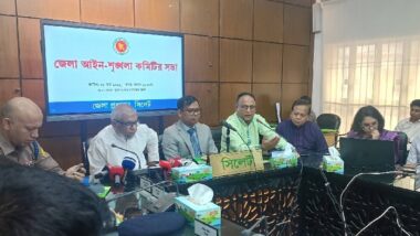 ছিনতাইকারী ও কিশোর গ্যাংয়ের ব্যাপারে কেউ তদবির করলে তাকেও ধরেন, পুলিশকে আরিফ