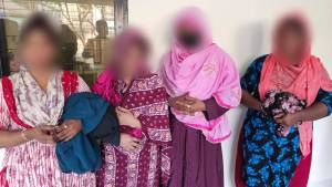 নাইওরপুর থেকে চার তরুণীকে যে কারণে ধরলো পুলিশ