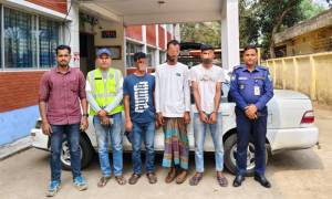 রাতে সস্তা হোটেলে আশ্রয়, দিনে সিলেটজুড়ে অপরাধ—শেষমেশ ধরা পড়ল চক্র