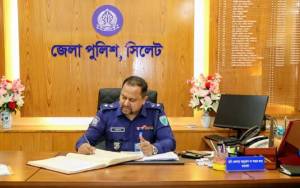 সিলেটে যোগ দিলেন নতুন পুলিশ সুপার ড. যাবের সাদেক