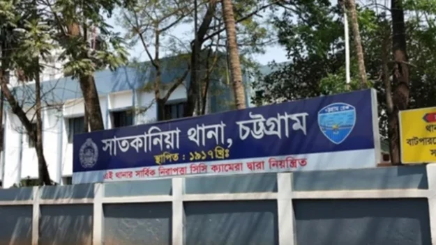 চট্টগ্রামে মুখোশধারী দুর্বৃত্তের হামলায় যুবক নিহত