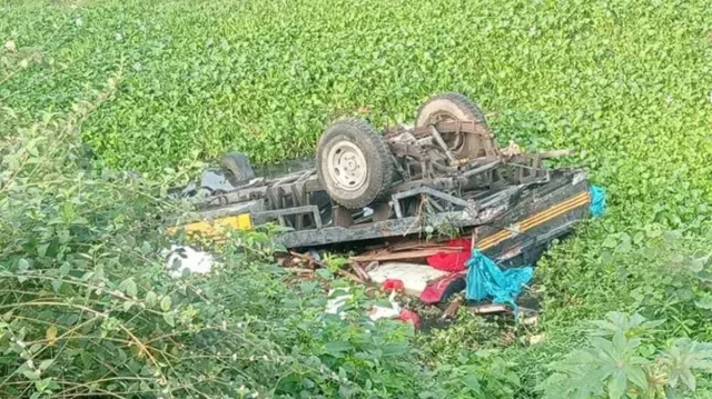হবিগঞ্জে বাস-পিকআপ ভ্যান সংঘর্ষে নারীসহ নিহত ৪