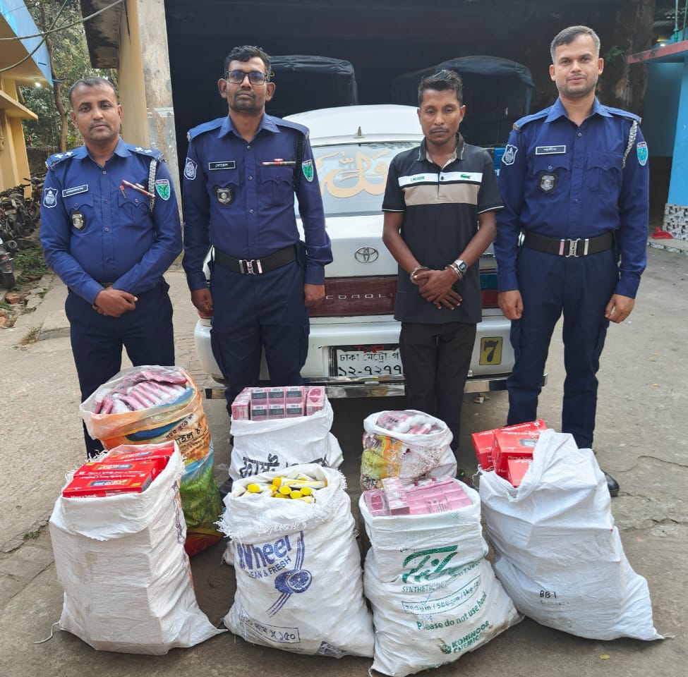 বিয়ানীবাজার থানা পুলিশের বিশেষ অভিযানে ০১ জন চোরাকারবারী  সহ ০১ টি প্রাইভেটকার জব্দ