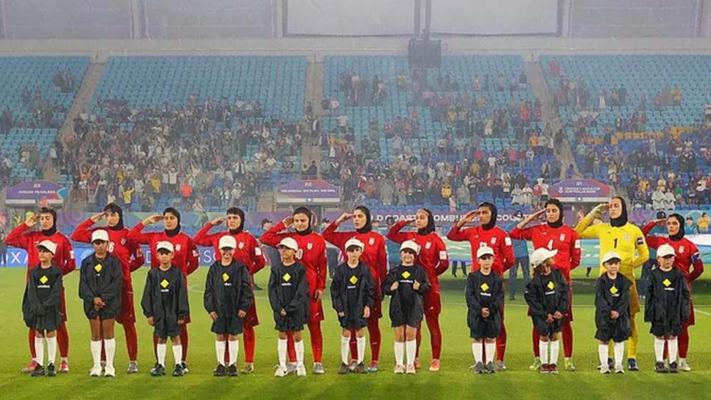 নারী ফুটবলারদের দেশে ফিরতে বলল ইরান