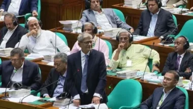 দুর্নীতিকে নয়, গ্রামের সড়ককে অগ্রাধিকার দেবে সরকার: মির্জা ফখরুল
