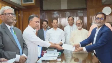 সিটি করপোরশনের প্রত্যেক পরিচ্ছন্নতাকর্মীকে ঈদ উপহার দিলেন প্রধানমন্ত্রী