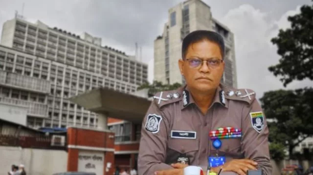 কর্মস্থল ছেড়ে তদবিরের জন্য মন্ত্রণালয়ে না যেতে আইজিপির নির্দেশনা