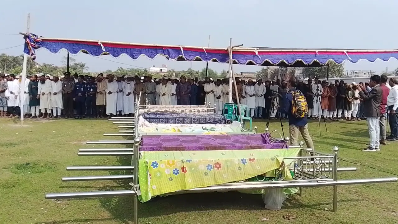 জানাজা শেষে একই পরিবারের ৯ সদস্যের দাফন সম্পন্ন