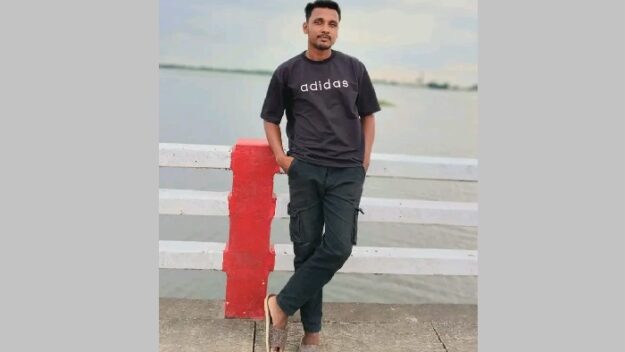 নৌকায় সবার আগে মারা যান মহিবুর, তবু দুই দিন গোপন রাখেন দালাল