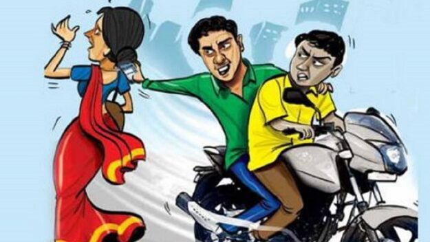 সিলেটে এবার ওসির বাসার সামনে ছিনতাইয়ের শিকার গৃহবধূ