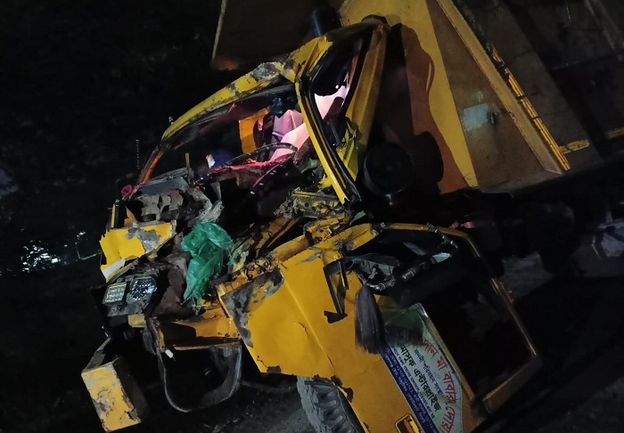 মধ্যরাতে শাবিপ্রবিতে দুই ট্রাকের সংঘর্ষ, অল্পের জন্য রক্ষা পেলেন দুই শিক্ষার্থী