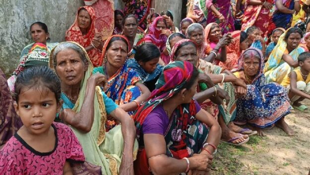 দেওড়াছড়া চা বাগানে ৩ সপ্তাহ ধরে মজুরি বন্ধ, আন্দোলনে শ্রমিকরা
