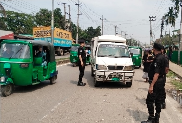 সিলেটে শব্দদূষণবিরোধী অভিযানে ১৪ গাড়ির মালিককে জরিমানা
