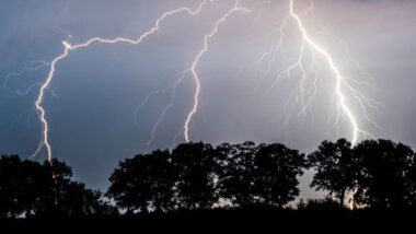 সুনামগঞ্জে বজ্রপাতে ৫ জনের মৃত্যু