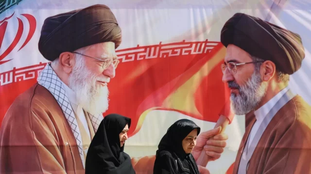 মোজতবা খামেনির শারীরিক অবস্থা ভালো না, করতে হচ্ছে প্লাস্টিক সার্জারি