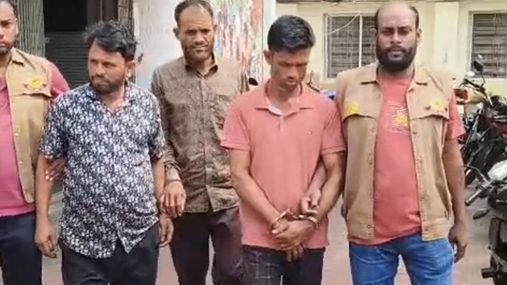 রাজধানীতে পাচারকালে হেরোইন-ইয়াবার বিশাল চালান জব্দ