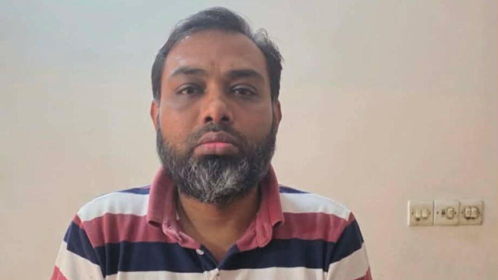 চাচার ক্ষমতায় অভিজ্ঞতা ছাড়াই একলাফে ব্যাংক ম্যানেজার