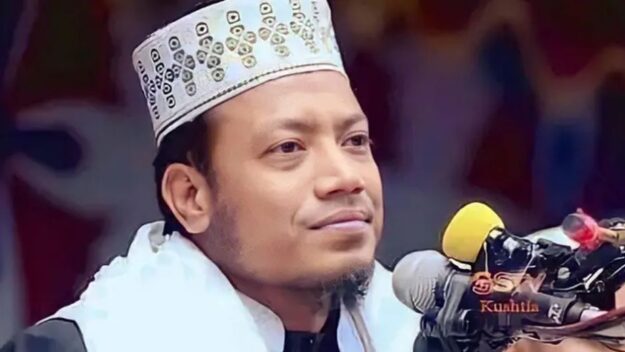 মুফতি আমির হামজাকে গ্রেপ্তারে বিজ্ঞপ্তি যাচ্ছে পত্রিকায়