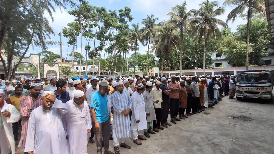 বাড়িতে বাবার লাশ রেখে এসএসসি পরীক্ষায় অংশ নিল ছেলে