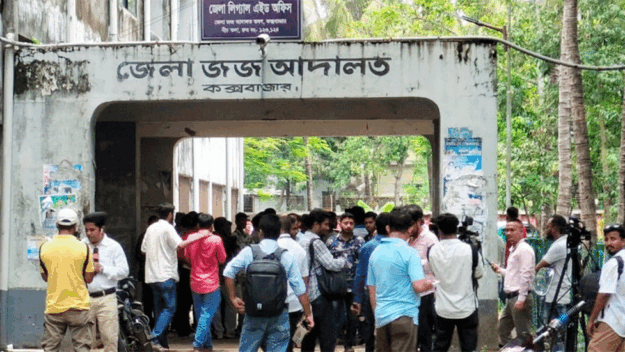 আদালত চত্বরে প্রকাশ্যে গুলি, আহত ২