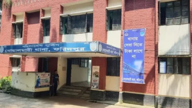 মাইক্রোবাস থেকে ছুঁড়ে ফেলা বস্তায় মিলল যুবকের মরদেহ