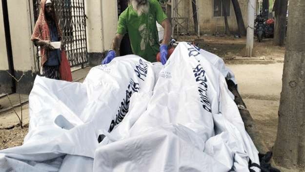 ছেলের ছুরি কাঘাতে বাবা-মা খুন
