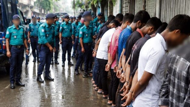 সিলেটে চিরুনি অভিযান, ৫ ঘণ্টায় পুলিশের জালে ৬০