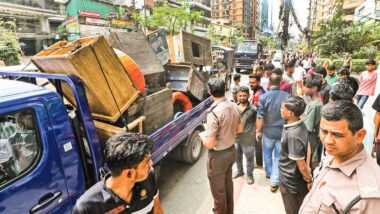 সিলেটে ফুটপাত দখলমুক্ত করতে অভিযান, ৯ হকার আটক