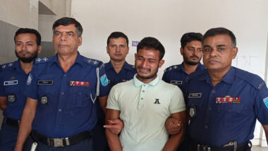 তৃতীয় শ্রেণির শিক্ষার্থী ধ র্ষ ণ, যুবকের মৃ ত্যু দ ণ্ড